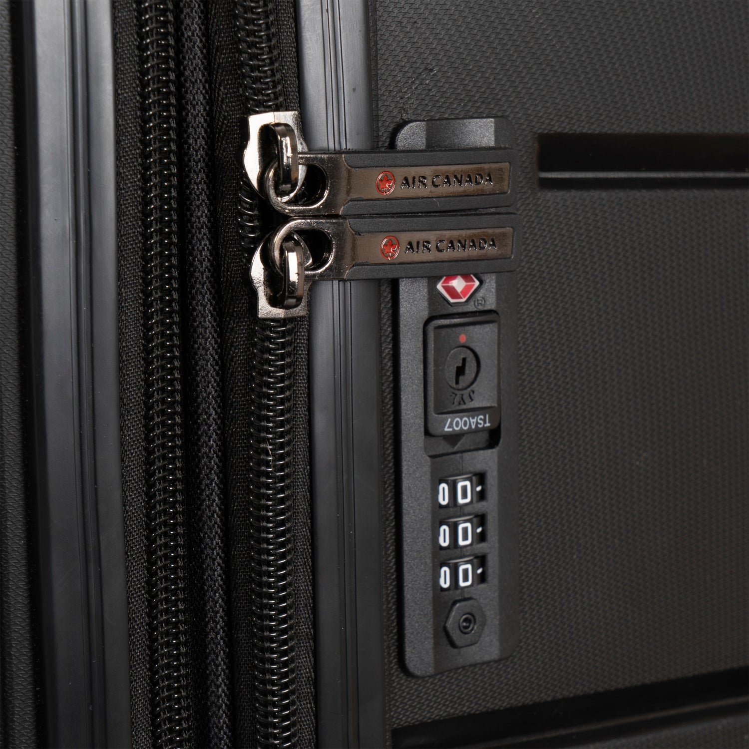 Valise rigide Latitude de 28 po -  - 

        Air Canada
      
