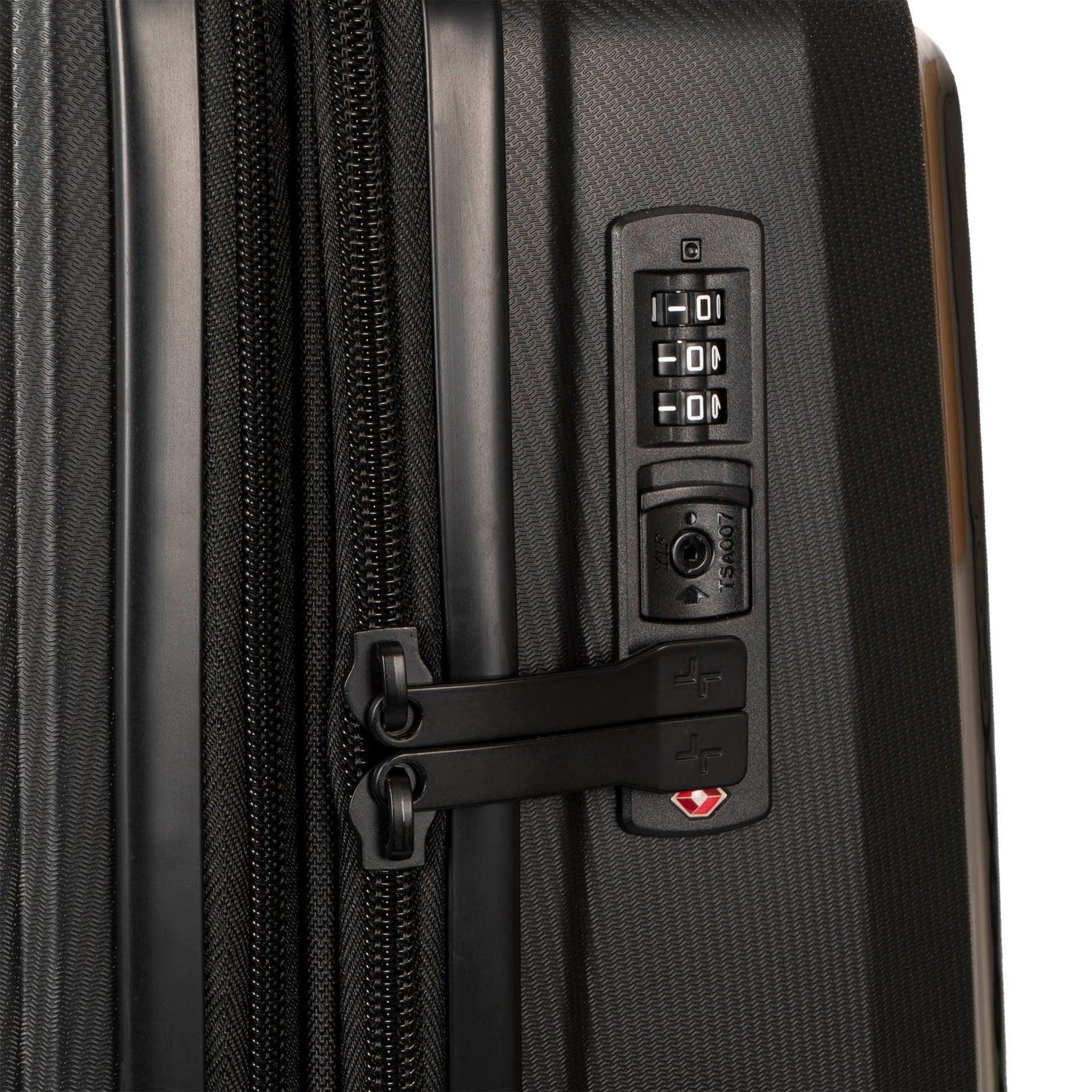 Valise rigide 27 po Dynamo -  - 

        Tracker
      
