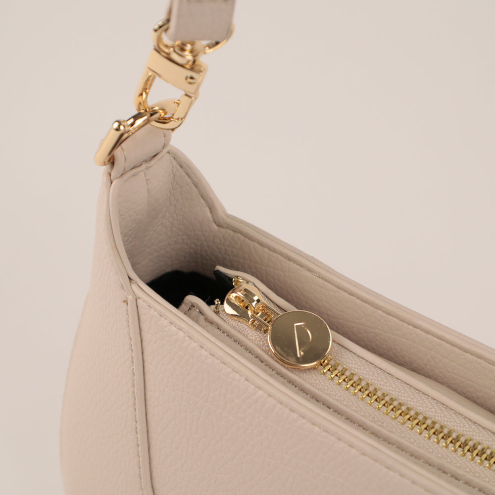 Riona Ella Baguette Bag