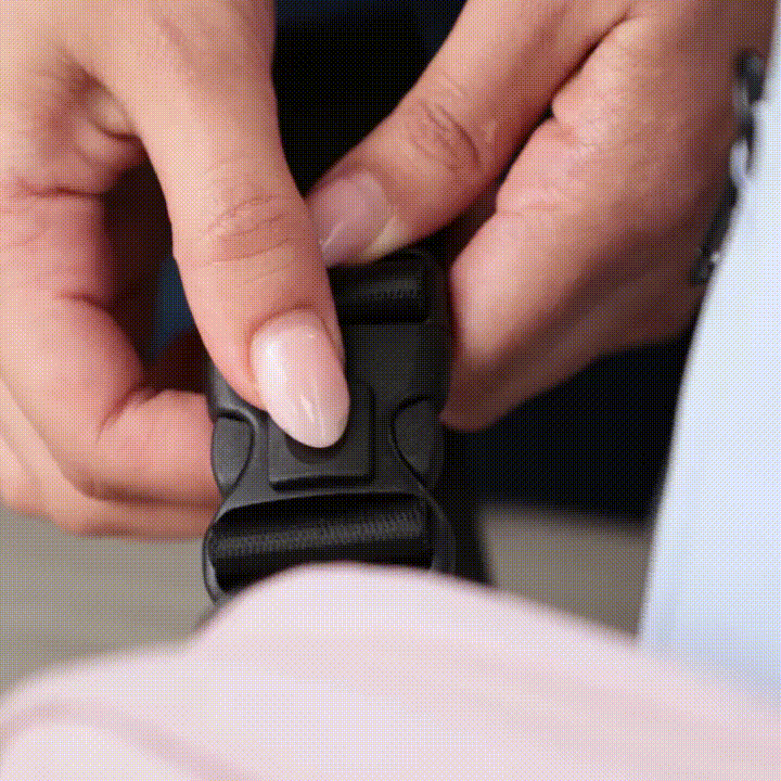Tracker Traveller anti-theft sling bag
